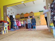 BAZÁREK - učíme dospěláky třídit odpady